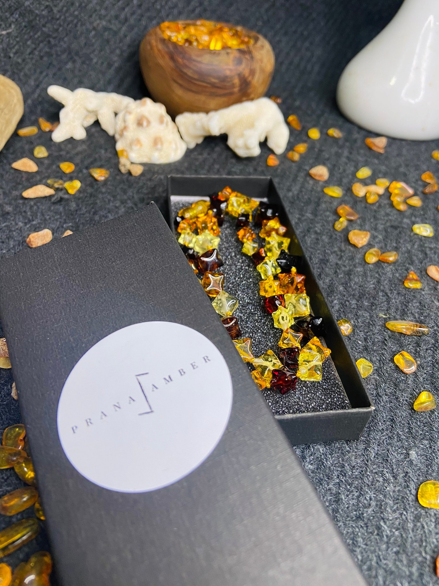 img_2998-jpg Eleganta un autentiska Zvaigžņu formas Dzintara kaklarota