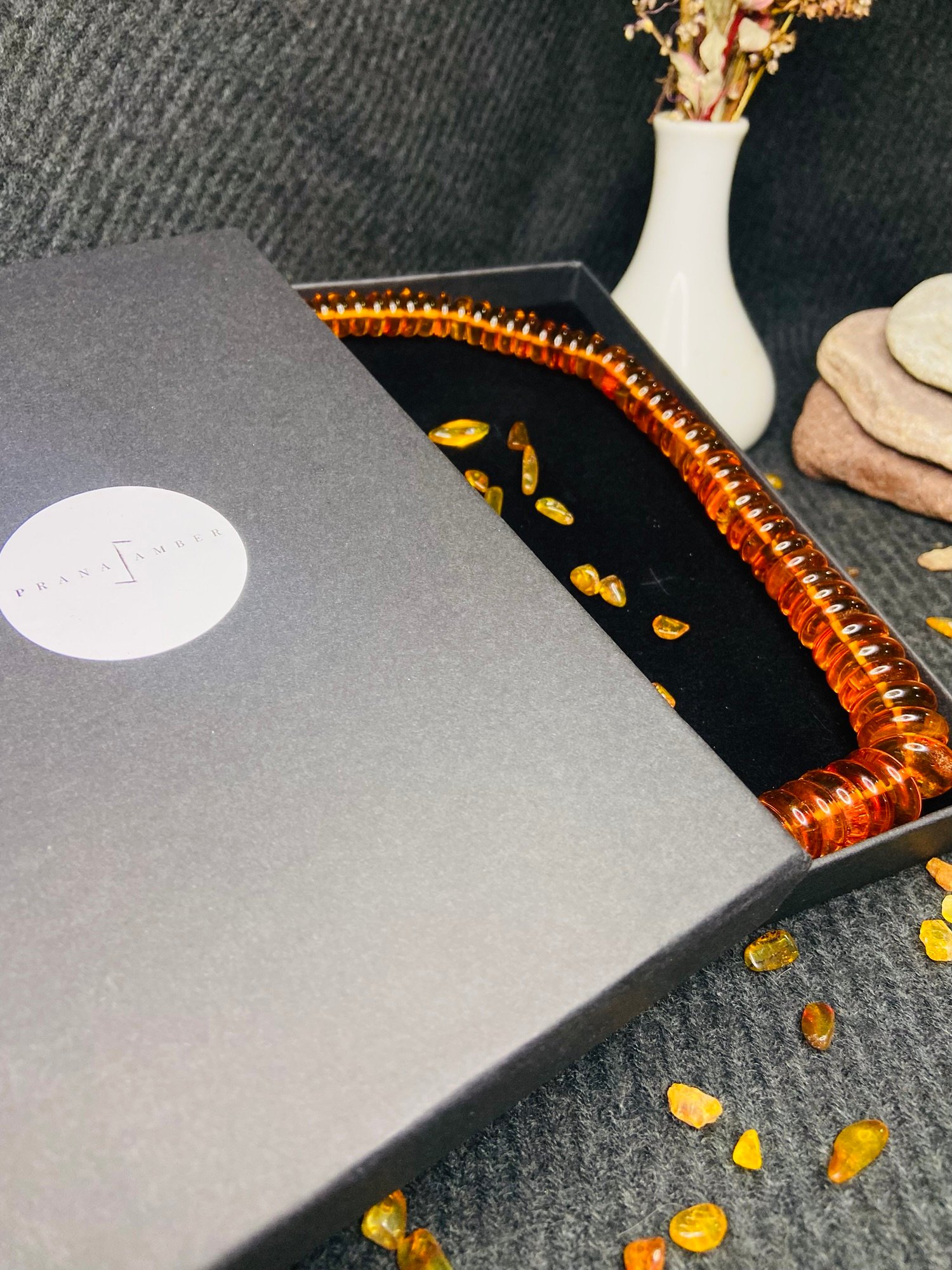 Masīva "Rondelles" tipa pērlīšu dzintara kaklarota sievietēm