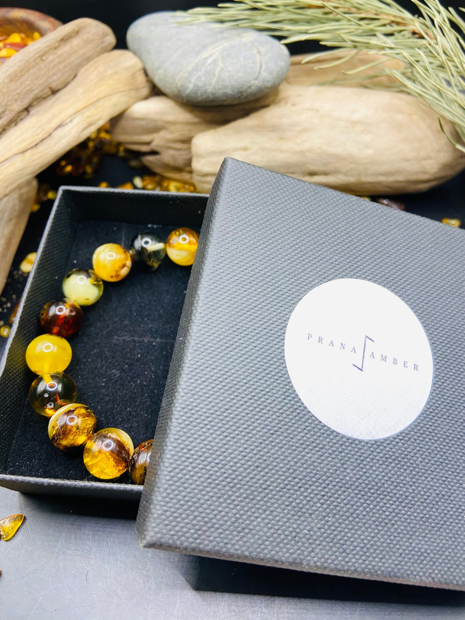 img_5537 11mm Daudzkrāsainu Dzintara pērlīšu aproce