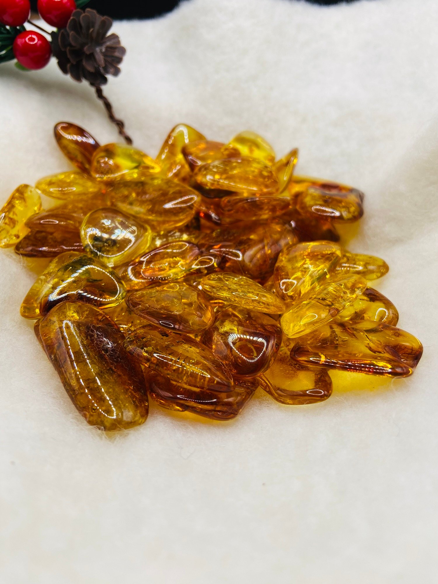 img_6060.jpg Liela izmēra Baltijas Dzintara šķembas bez caurumiem