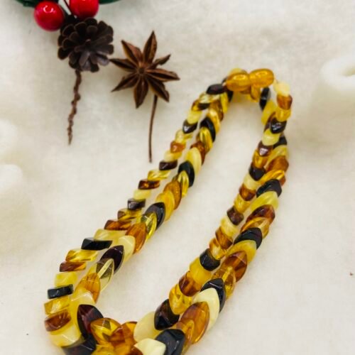 Čūskas tipa Dzintara kaklarota ar daudzkrāsainām pērlītēm