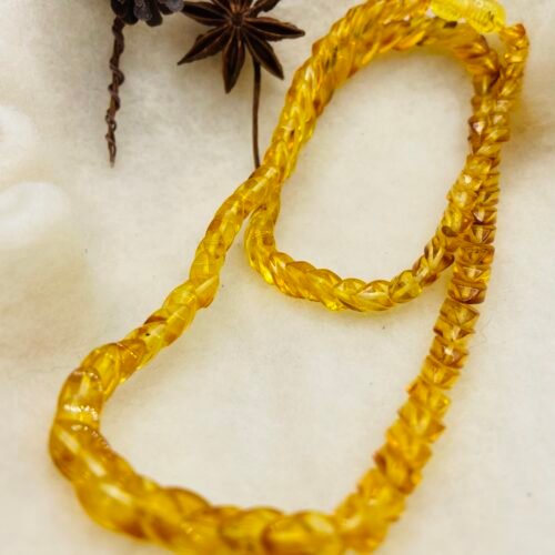 Čūskas tipa Dzintara kaklarota spirgtā citrona krāsā