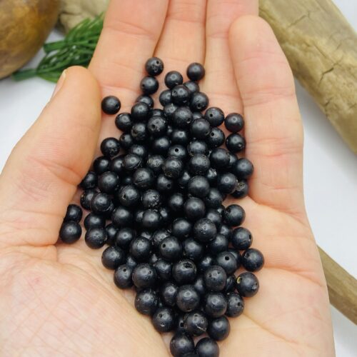 5mm Melnā dzintara apaļās pērlītes