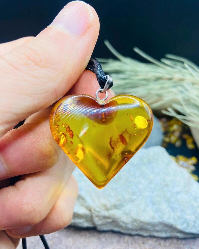 Liela izmēra sirds formas kulons burvīgā konjaka krāsā