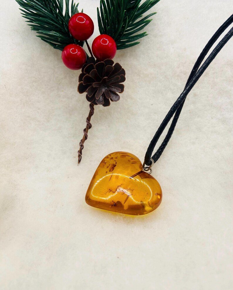 Liela izmēra sirds formas kulons burvīgā konjaka krāsā