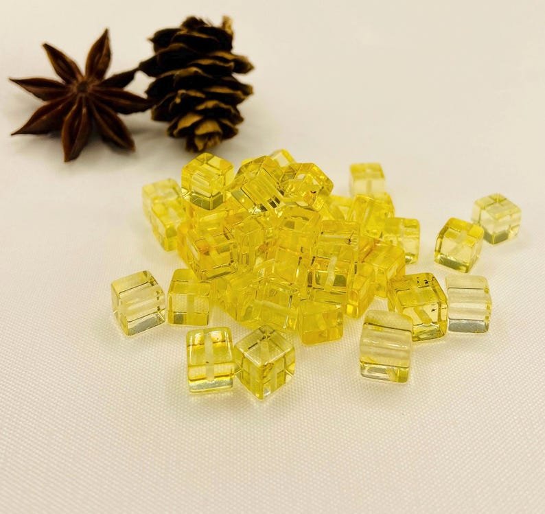 Unikālas kvadrāta formas 6.5-7mm Dzintara dzeltenās pērlītes