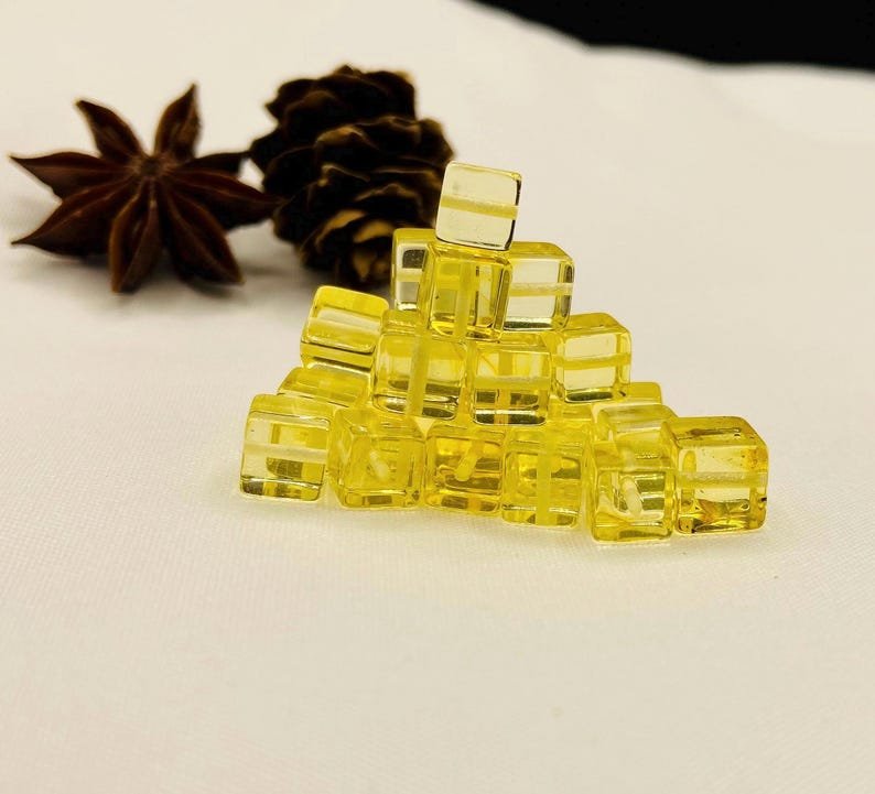 Unikālas kvadrāta formas 6.5-7mm Dzintara dzeltenās pērlītes