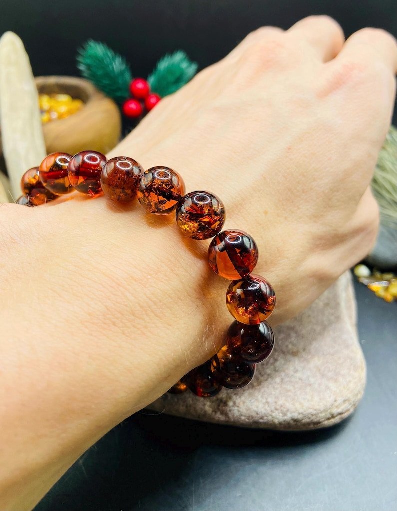 11mm Apaļo pērlīšu ķiršu krāsas pulēta Dzintara aproce