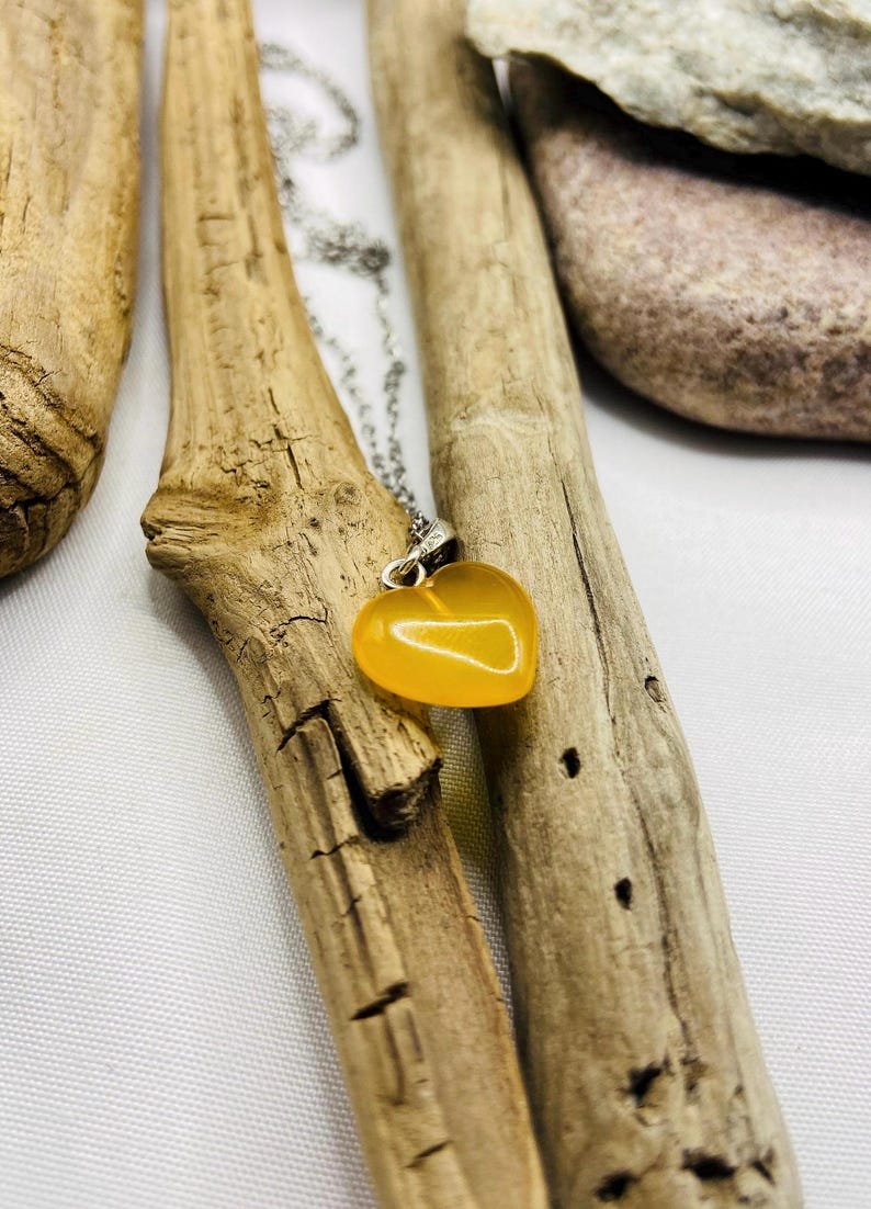 Dzeltenas dzintara sirsniņas ar sudrabu 3 variācijās