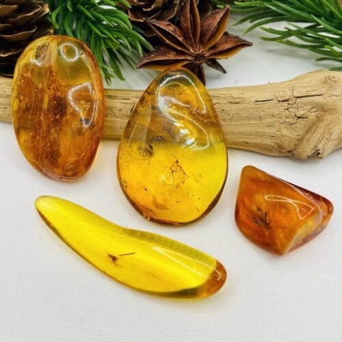 56548094-r-il-15711e-7522574198-il_794xN.7522574198_bdgo Īsti vidēja izmēra Baltijas Dzintara gabali ar insektu ietvērumiem