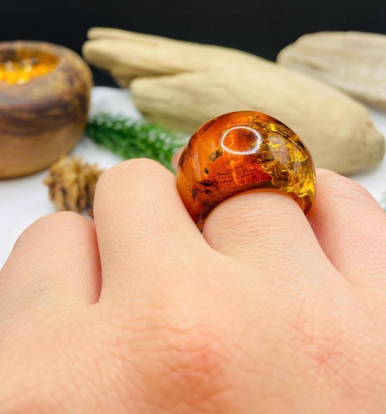 56548094-r-il-1e6346-7671491765-il_794xN.7671491765_tffm Neatkārtojams Baltijas Dzintara lielizmēra gredzens sievietēm