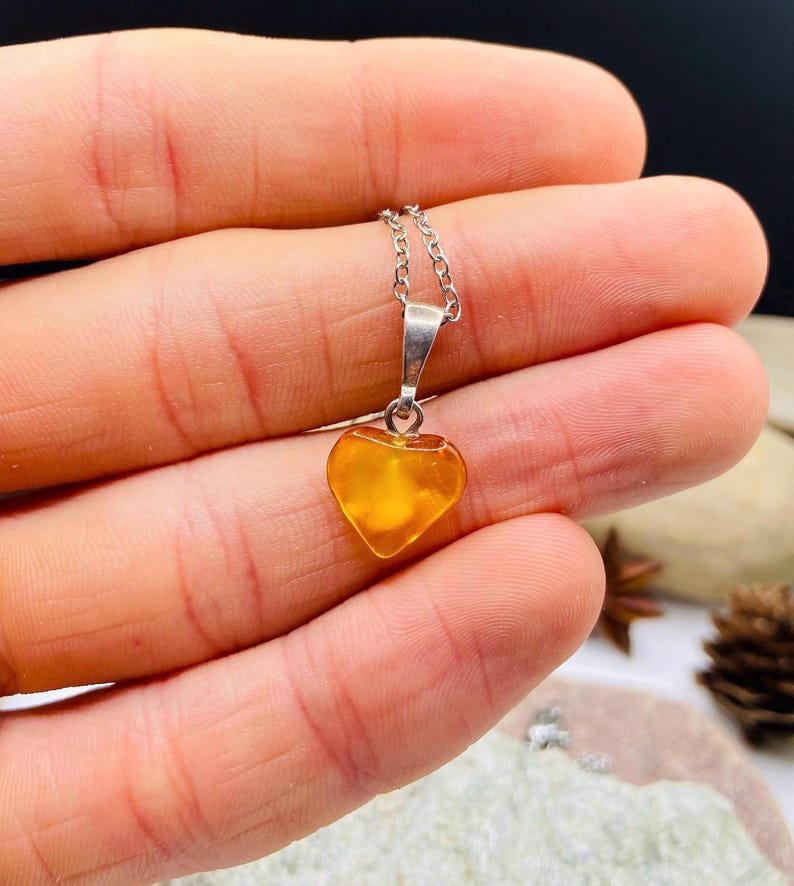 Dzeltenas dzintara sirsniņas ar sudrabu 3 variācijās