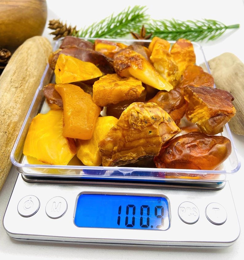 Augstākās kvalitātes neapstrādāti Dzintara gabali 20-100 grami