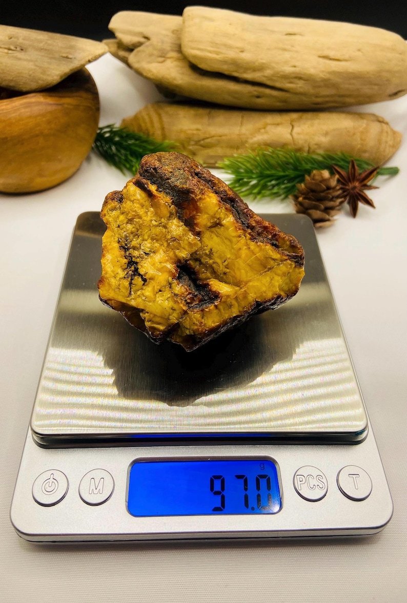 56548094-r-il-6d73e0-7598401777-il_794xN.7598401777_n4x4 97 gramus liels Baltijas Dzintara gabals sviesta krāsā