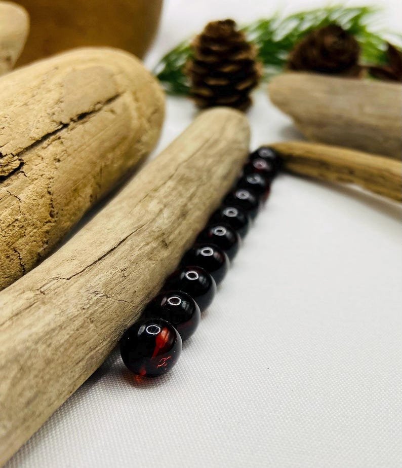 56548094-r-il-742756-7638006449-il_794xN.7638006449_amtz 8mm Tumšās ķiršu Baltijas dzintara apaļās pērlītes