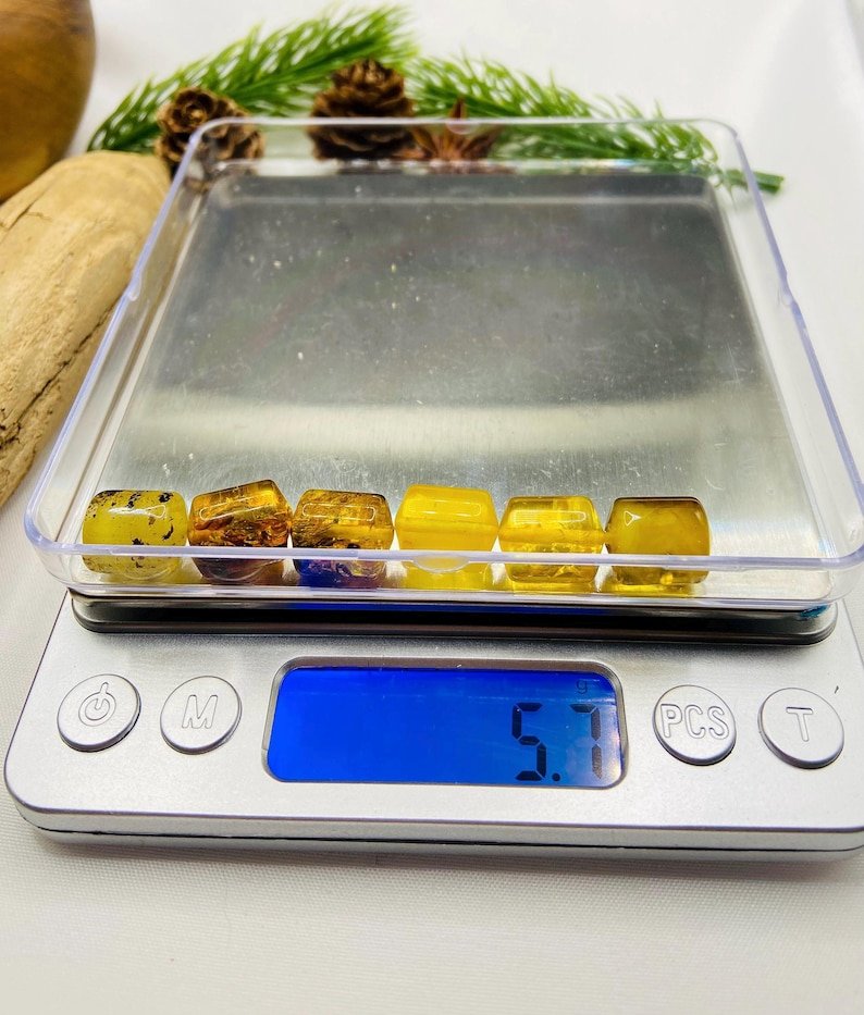 Cilindra formas Baltijas Dzintara daudzkrāsainas pērlītes