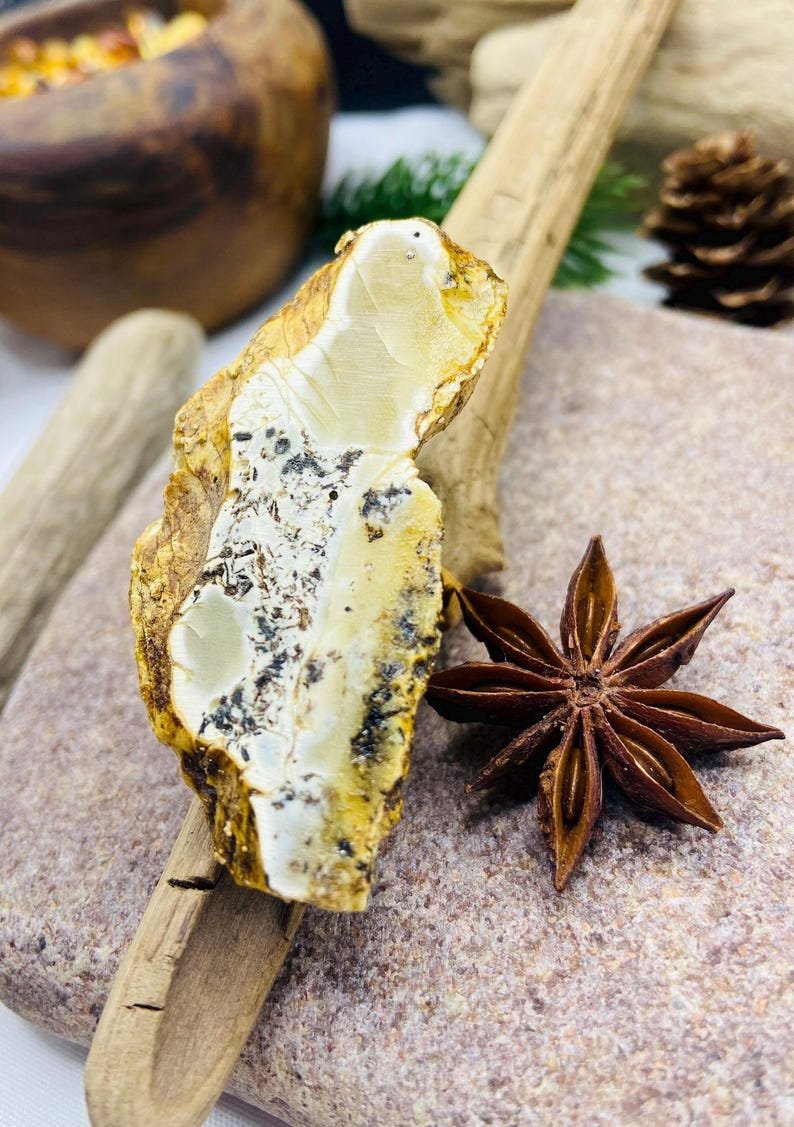 56548094-r-il-957894-7630382104-il_794xN.7630382104_edrn Baltās krāsas milzīgs Dzintara gredzens ar apzeltītu sudrabu