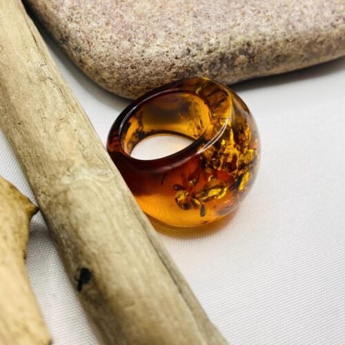 Neatkārtojams Baltijas Dzintara lielizmēra gredzens sievietēm