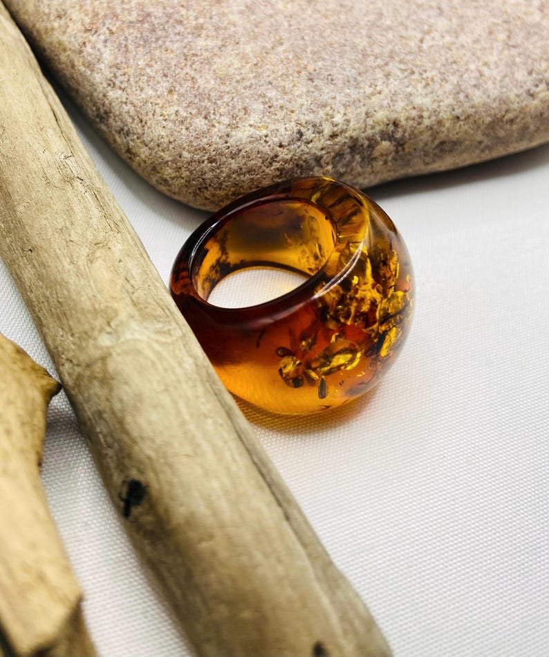 56548094-r-il-a5683c-7671491067-il_794xN.7671491067_rxfb Neatkārtojams Baltijas Dzintara lielizmēra gredzens sievietēm