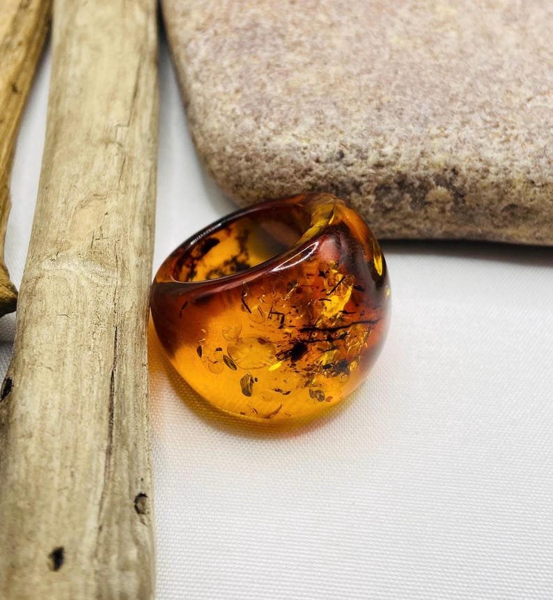 56548094-r-il-b09d1c-7623549088-il_794xN.7623549088_6t1v Neatkārtojams Baltijas Dzintara lielizmēra gredzens sievietēm