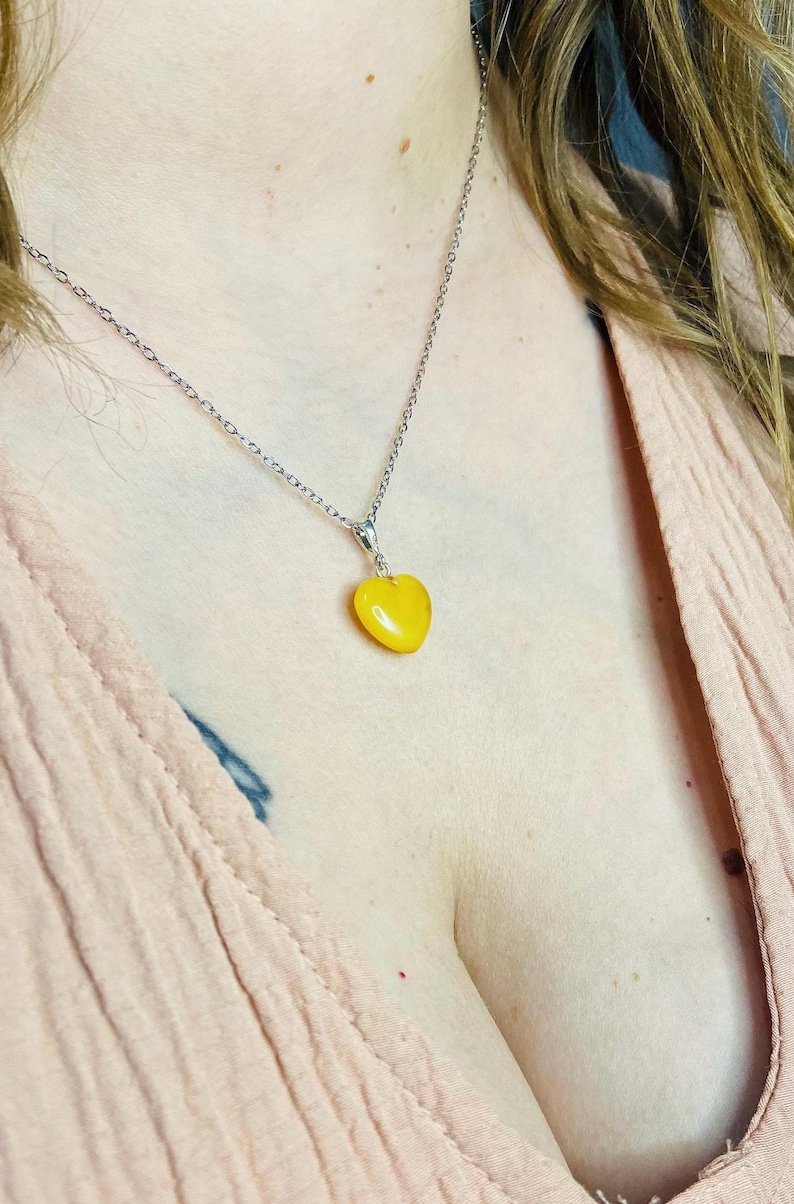 Dzeltenas dzintara sirsniņas ar sudrabu 2 variācijās