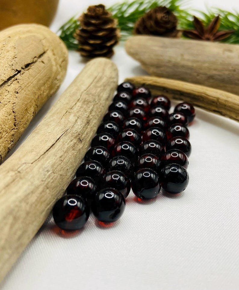 56548094-r-il-df6dc1-7638005813-il_794xN.7638005813_g0an 8mm Tumšās ķiršu Baltijas dzintara apaļās pērlītes