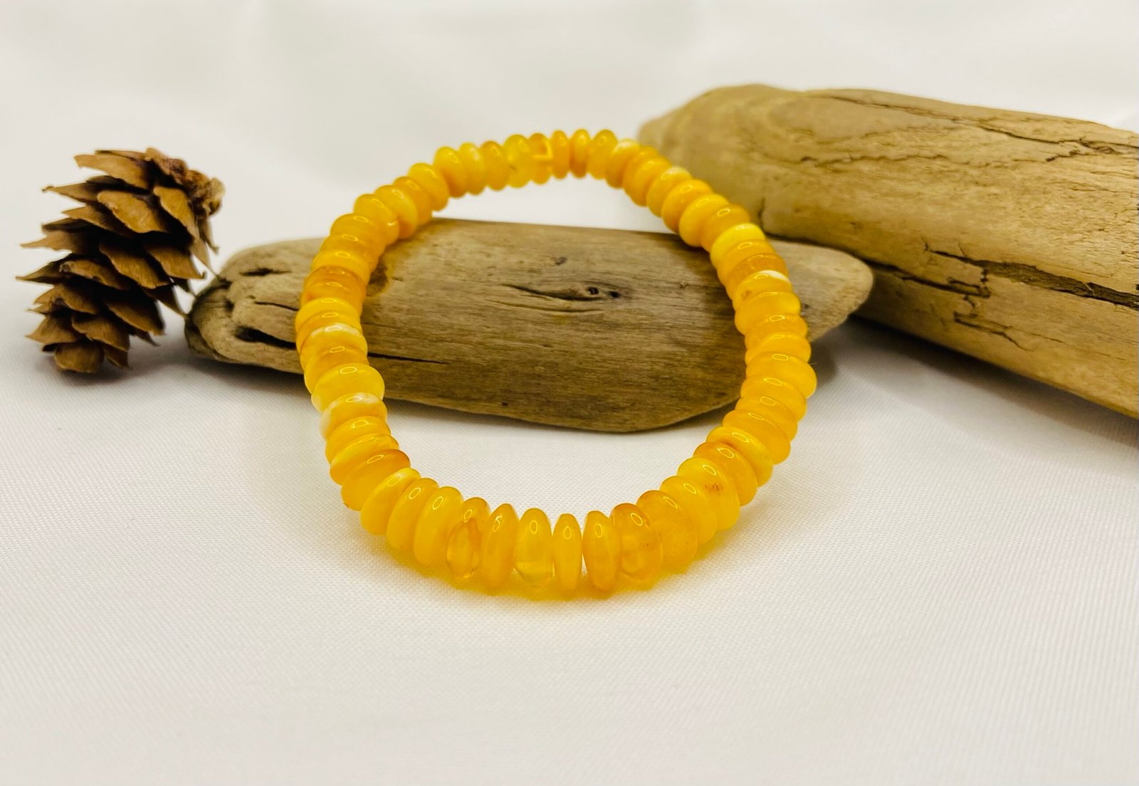 Rondelle formas sviesta toņa smalka Dzintara rokassprādze