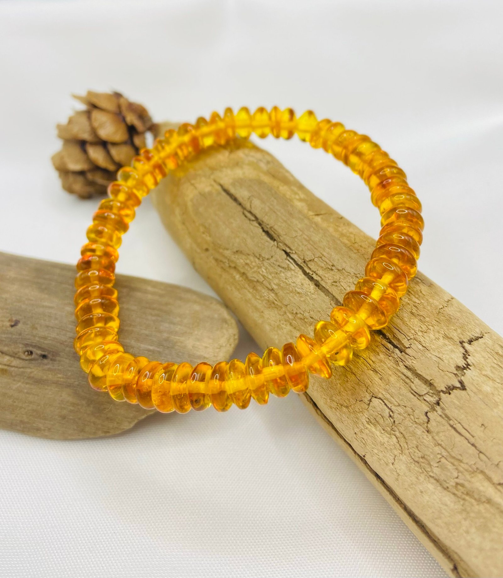 Rondelle formas konjaka toņa smalka Dzintara aproce