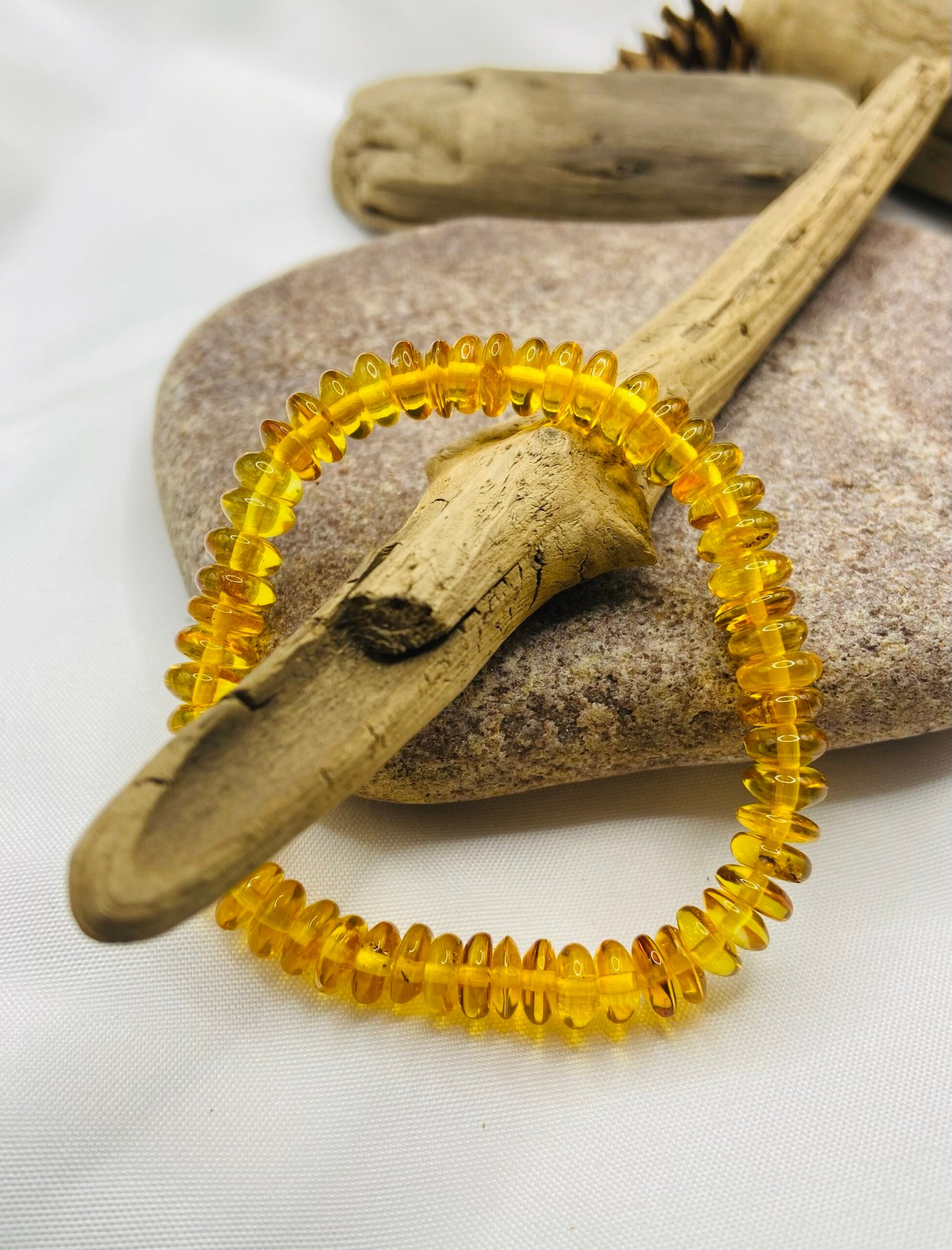 Rondelle formas konjaka toņa smalka Dzintara aproce