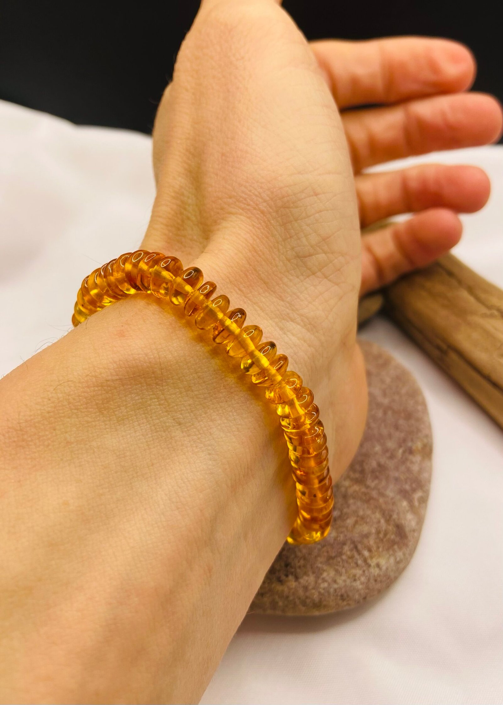 Rondelle formas konjaka toņa smalka Dzintara aproce