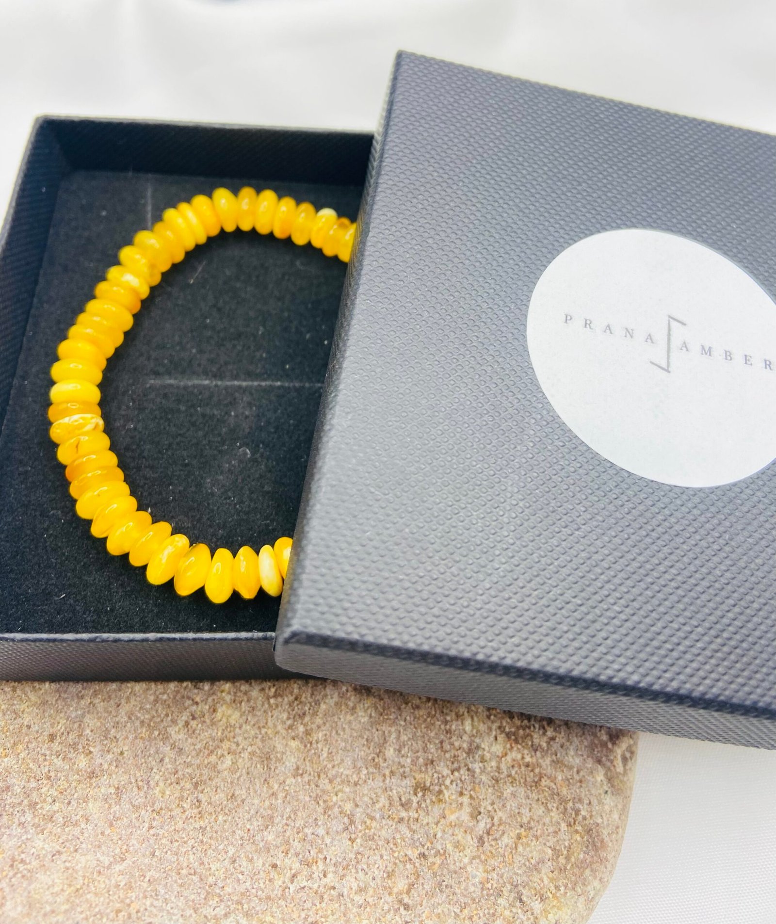 Rondelle formas sviesta toņa smalka Dzintara rokassprādze