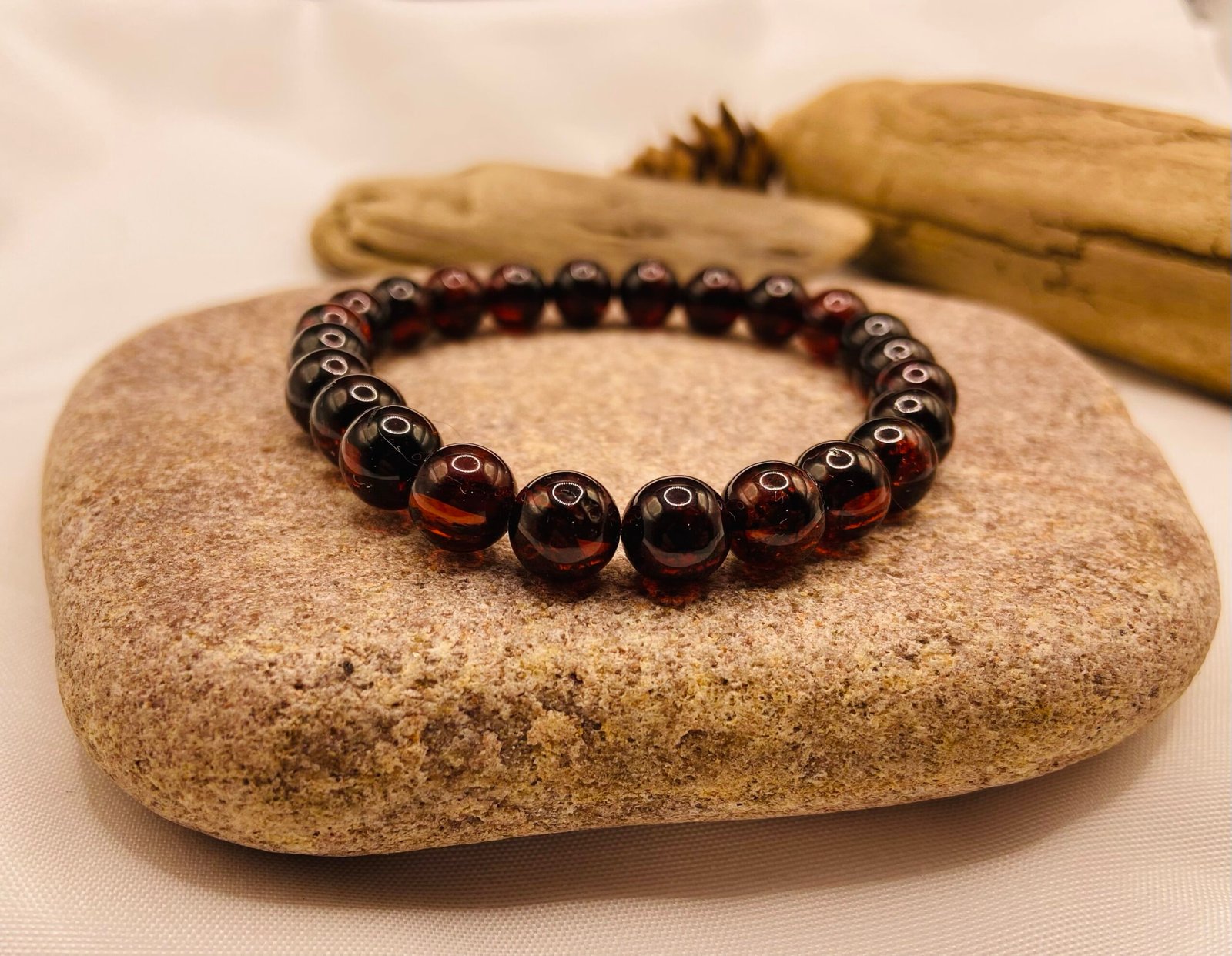 img_6691 Eleganta ķiršu krāsas aproce ar 8mm apaļām pērlītēm