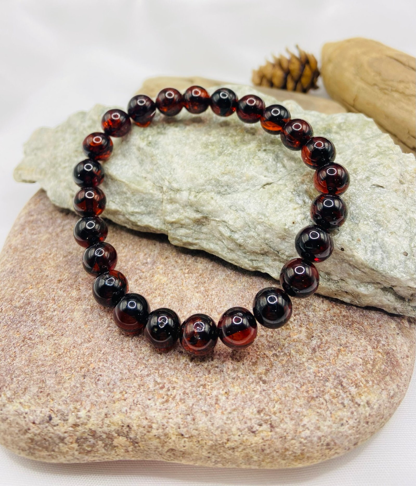 img_6694 Eleganta ķiršu krāsas aproce ar 8mm apaļām pērlītēm