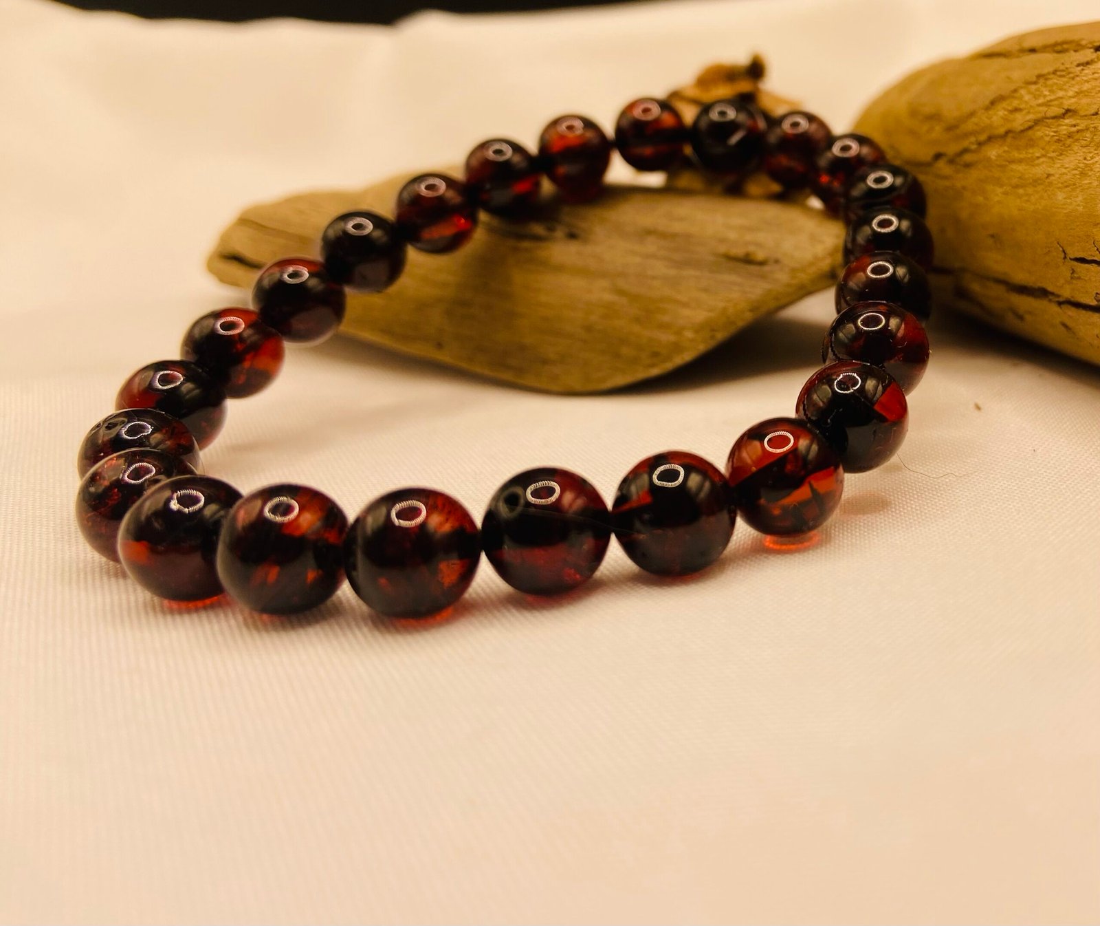 img_6695 Eleganta ķiršu krāsas aproce ar 8mm apaļām pērlītēm