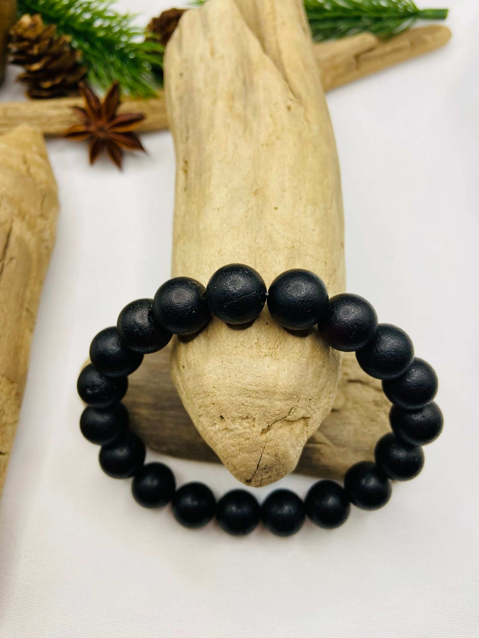 11mm Apaļo pērlīšu tumšās krāsas pulēta Dzintara aproce