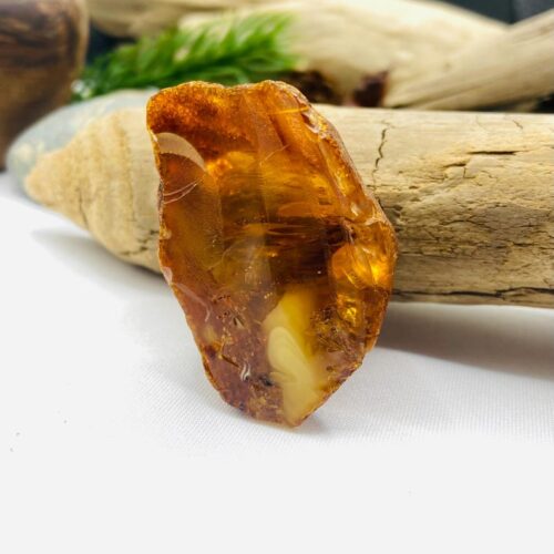 Ļoti īpašs Baltijas dzintara neapstrādāts gabals -14 grami