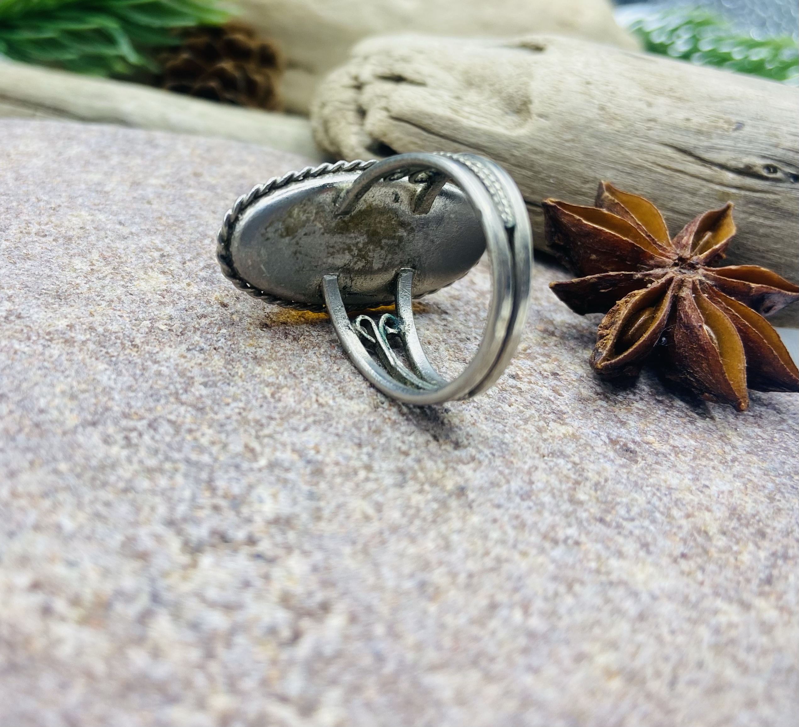 Padomju laika Baltija dzintara vintāžas gredzens 17 izmērs