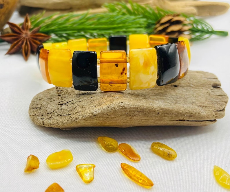 Daudzkrāsaina premuim klases Dzintara aproce abiem dzimumiem