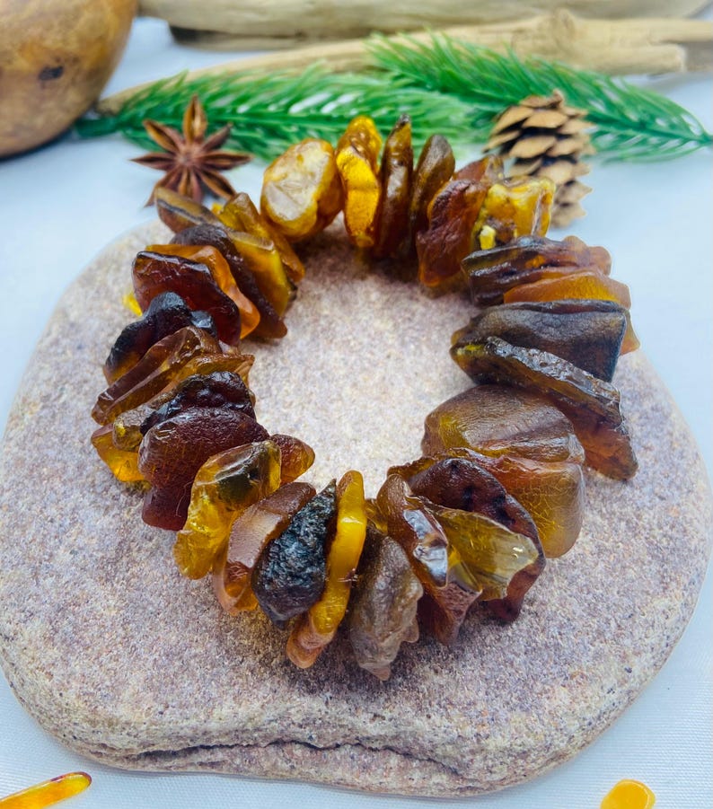 Milzīga izmēra dzintara aproce gan sievietēm, gan vīriešiem