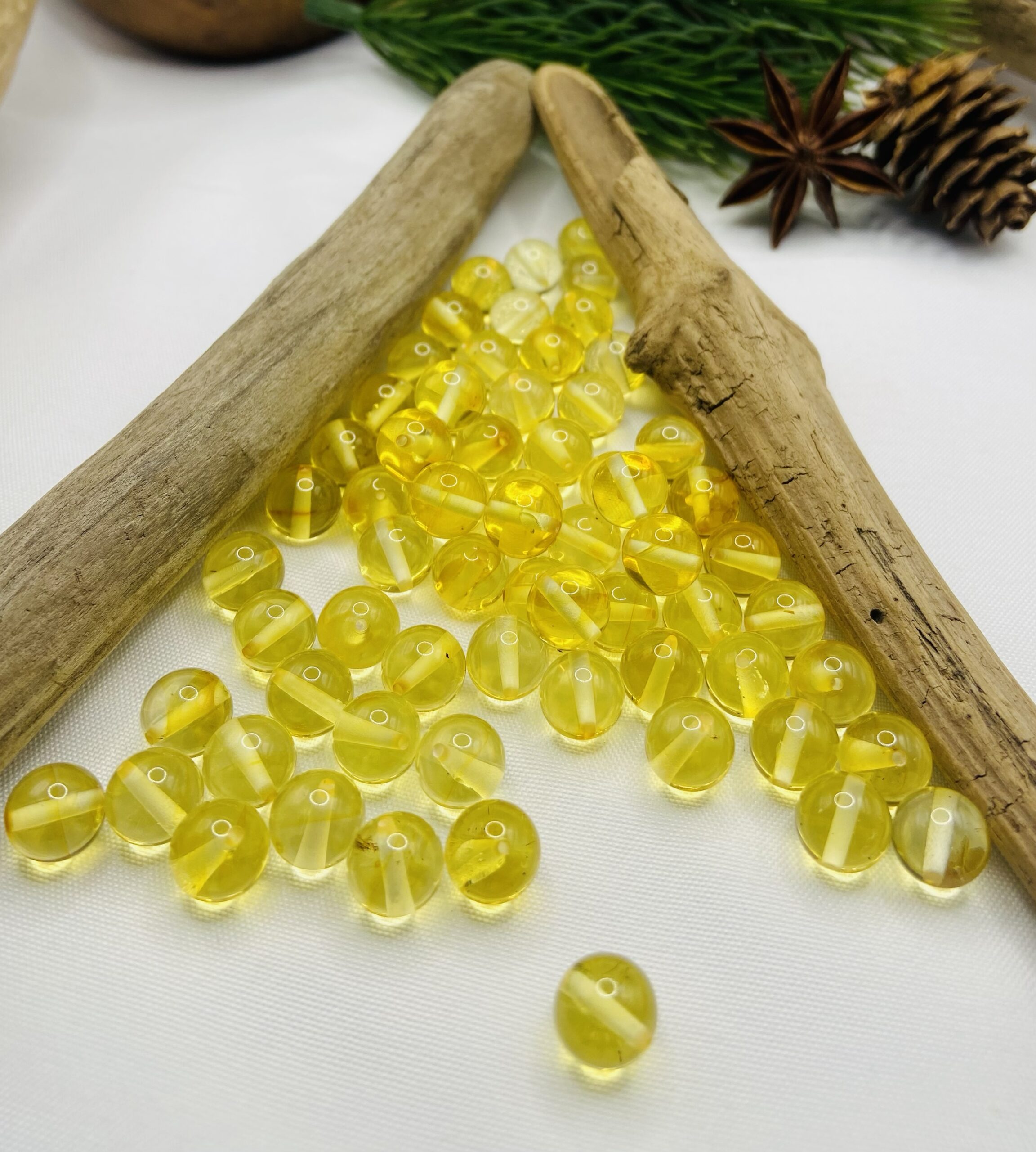 8mm Citrona krāsas Baltijas dzintara apaļās pērlītes