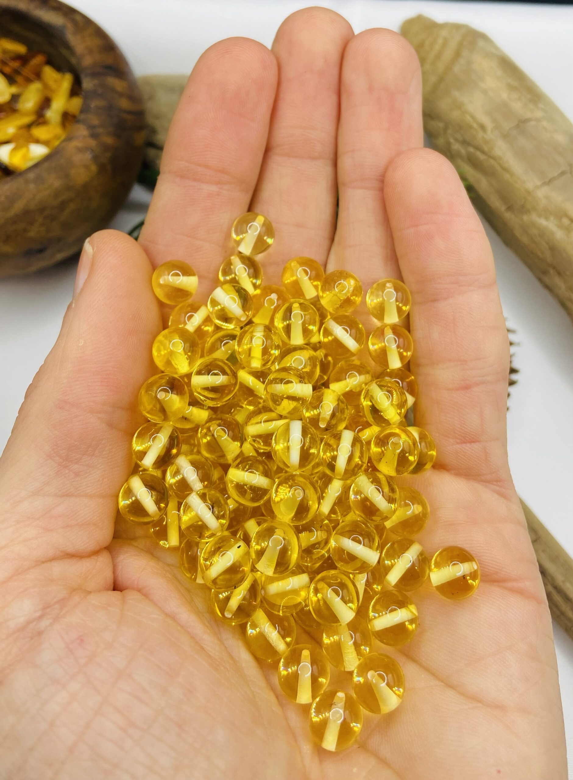 8mm Citrona krāsas Baltijas dzintara apaļās pērlītes