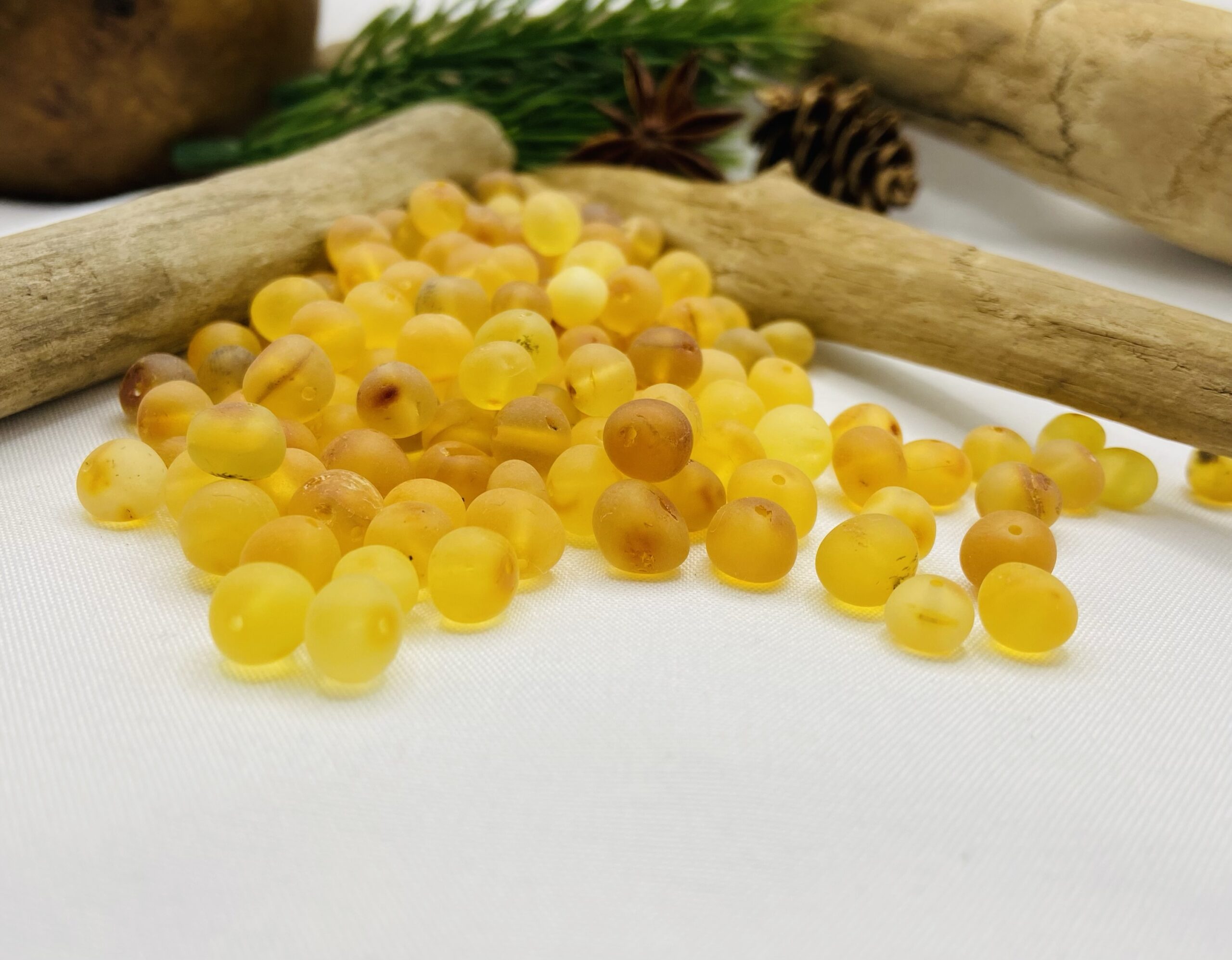 Baroka tipa Dzintara pērlītes medus krāsā 7-8mm